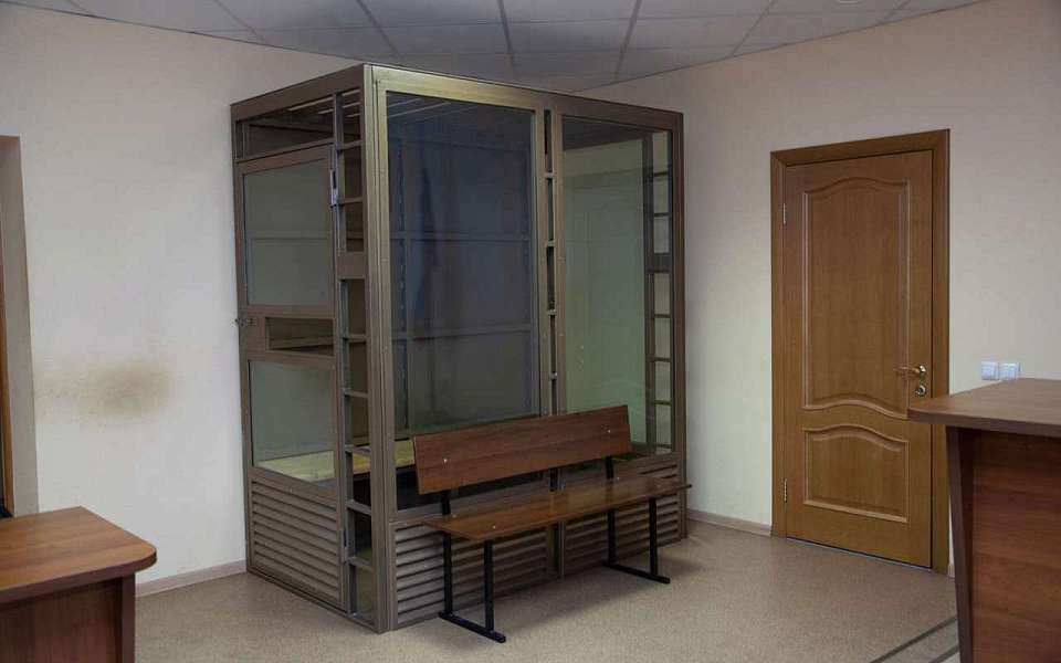 Ростовских налоговиков и завкафедрой вуза будут судить за взятки в Воронеже