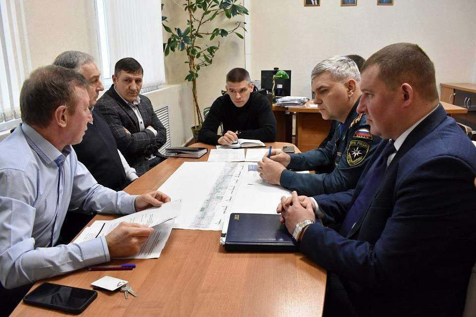 В Ленинском районе состоялось плановое заседание КЧС