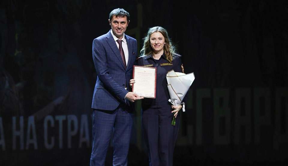 Сотрудников и ветеранов Росгвардии поздравил мэр Воронежа Сергей Петрин