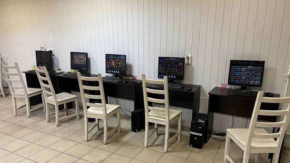 В организации подпольного казино в Лисках заподозрили девушку из Воронежа