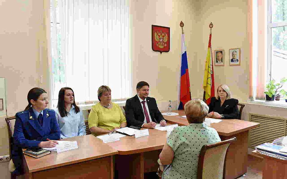 Общественная приёмная губернатора: диалог власти и жителей Ленинского района