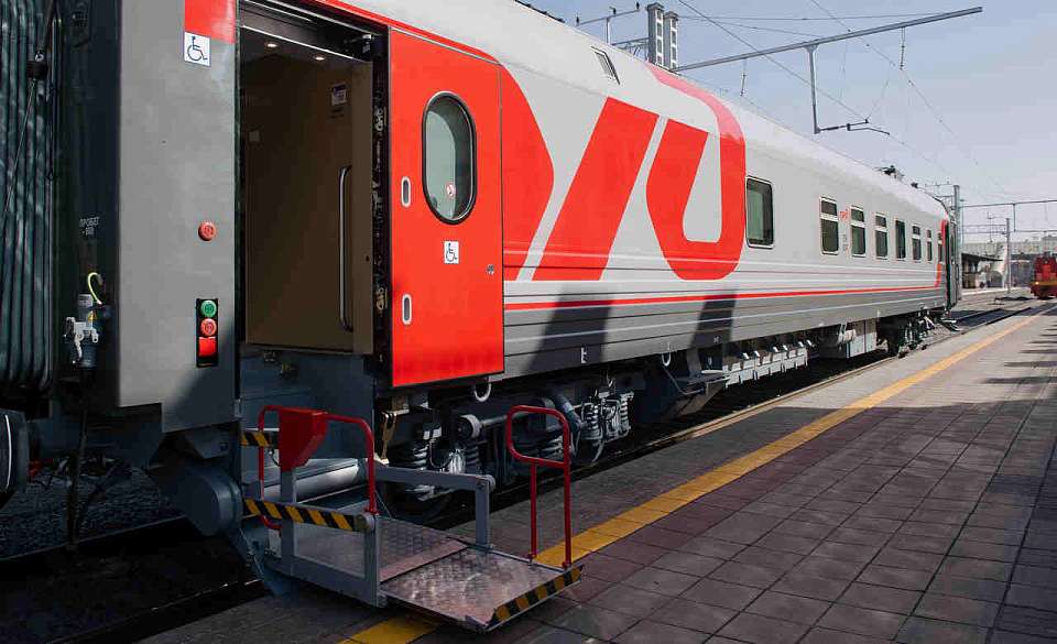 Новые вагоны для железной дороги оценил воронежский губернатор