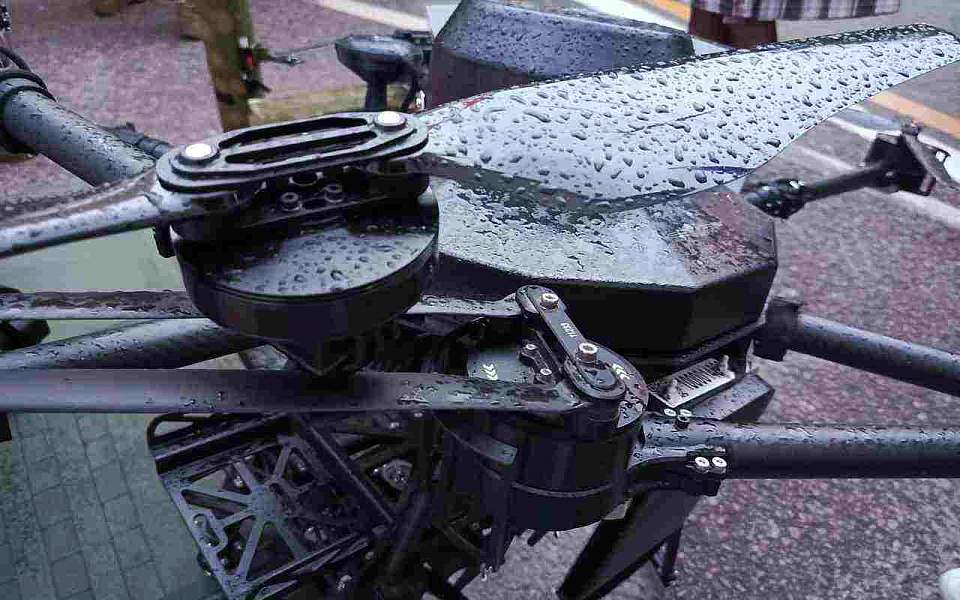 Частный дом и два автомобиля были повреждены беспилотниками в Воронежской области