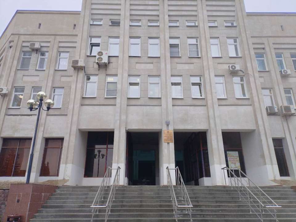 В Коминтерновском районе продолжается административная практика