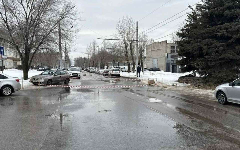 Перекрыли улицу Циолковского из-за провала коллектора в Воронеже