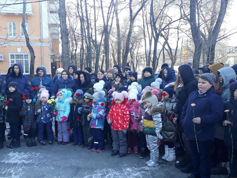 В Коминтерновском районе в сквере «Их именами названы улицы» почтили память героев