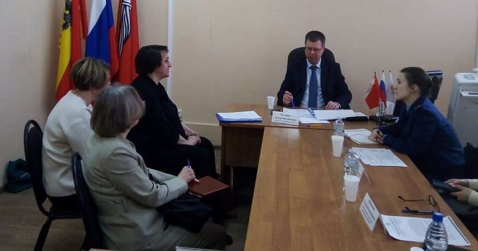 В общественной приёмной губернатора в Левобережном районе провёл приём министр строительства Воронежской области