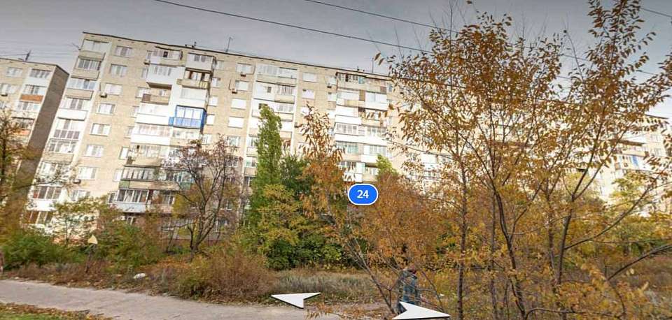 Кровью забрызганный после драки подъезд воронежской многоэтажки увидели жильцы