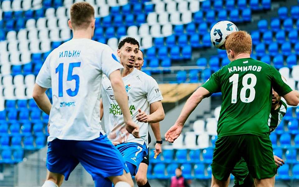 Нулевой ничьей завершилась встреча воронежского «Факела» и грозненского «Ахмата»