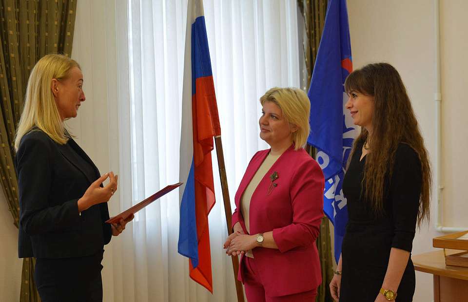 С праздником поздравила работников культуры депутат Воронежской гордумы Юлия Попова