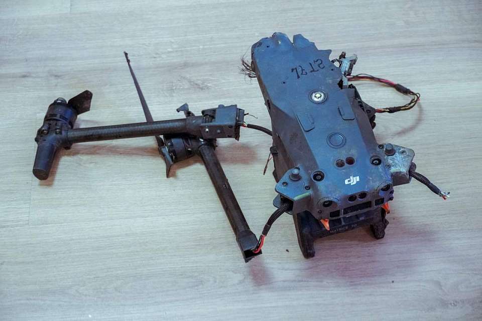 Обломки БПЛА повредили жилой дом и АЗС в Воронежской области