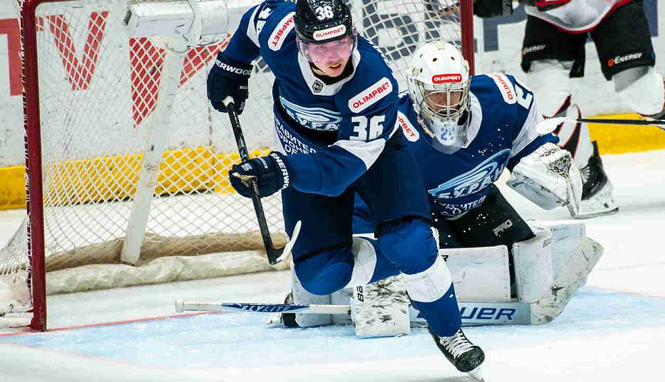 Хоккеисты воронежского «Бурана» прервали серию поражений победой над курганцами