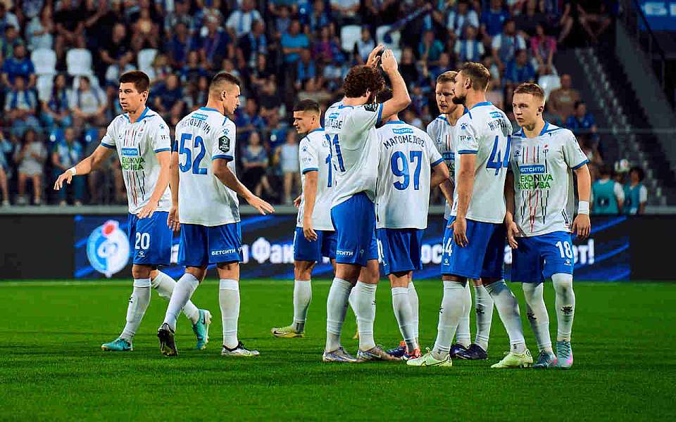 Футболисты воронежского «Факела» сыграют на поле «КамАЗа»