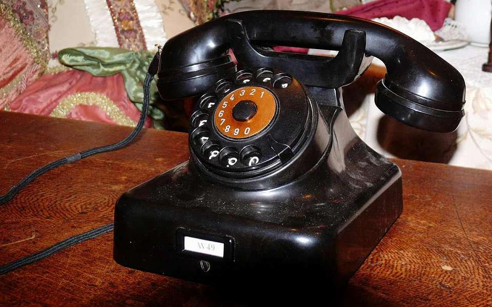 Телефоны экстренных и оперативных служб напомнили воронежцам в преддверии длинных праздников