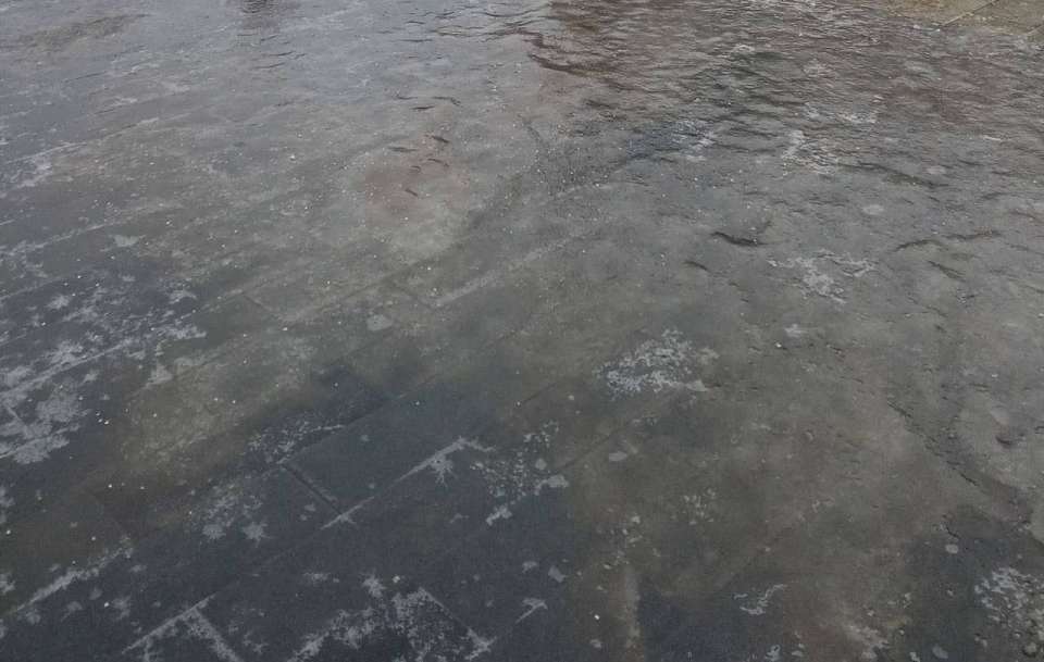 Предупреждение о гололеде продлили до 14 февраля в Воронежской области