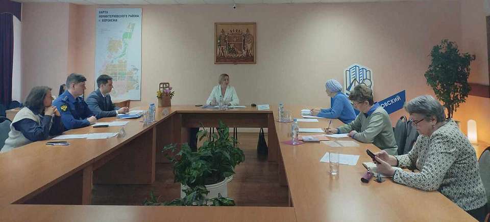 В Коминтерновском районе прошёл приём граждан