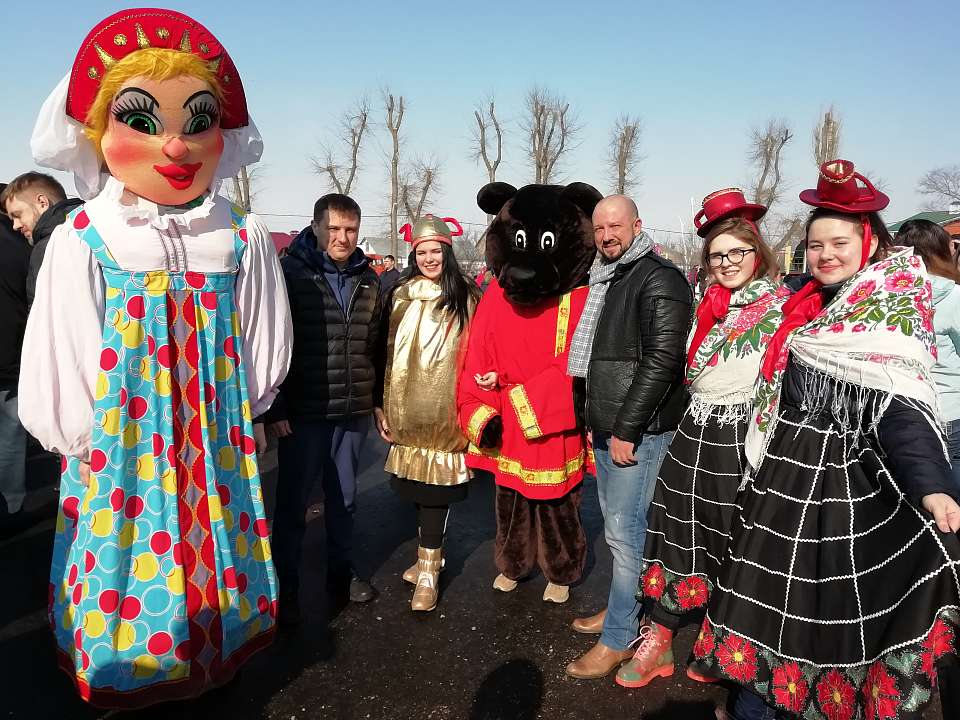 В Коминтерновском районе прошли масленичные гуляния