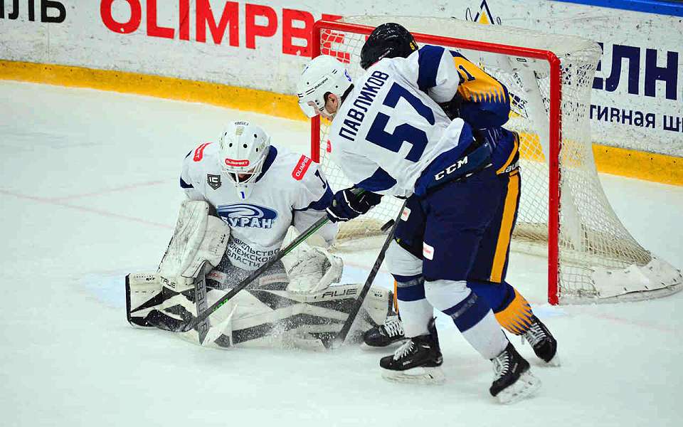 Воронежский «Буран» победил «Челны», отыграв дефицит в три шайбы