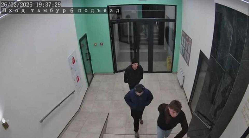 Погром в двух воронежских ЖК устроила компания молодежи