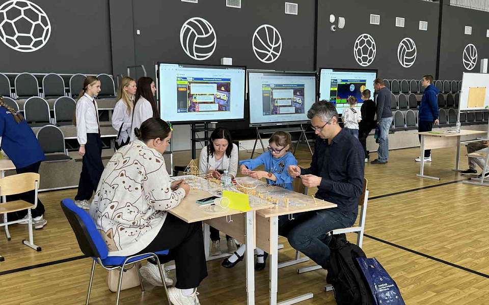 Первый семейный математический фестиваль провели в воронежском «Содружестве»