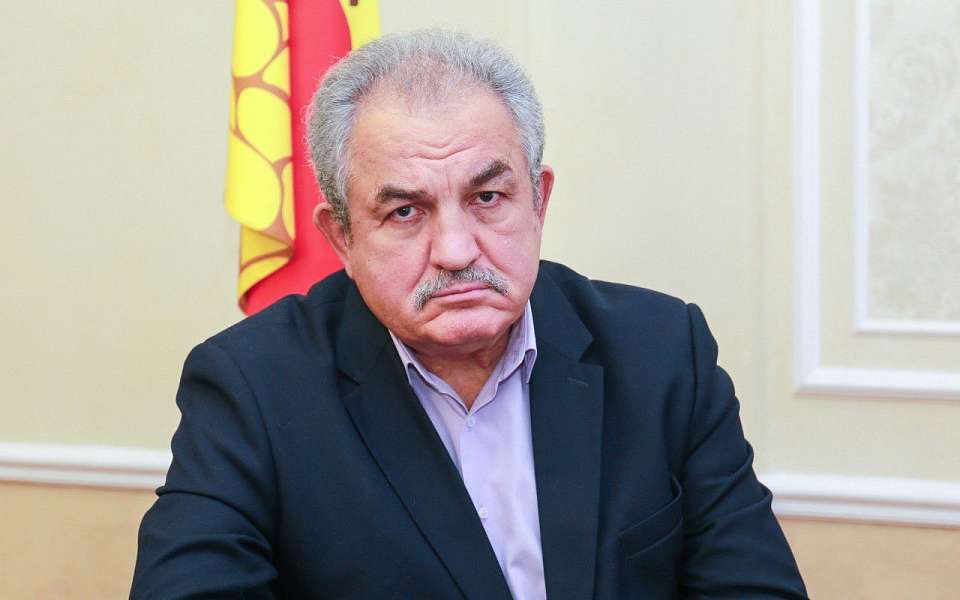 Валерия Абаджяна поздравил с днем рождения мэр Воронежа Сергей Петрин