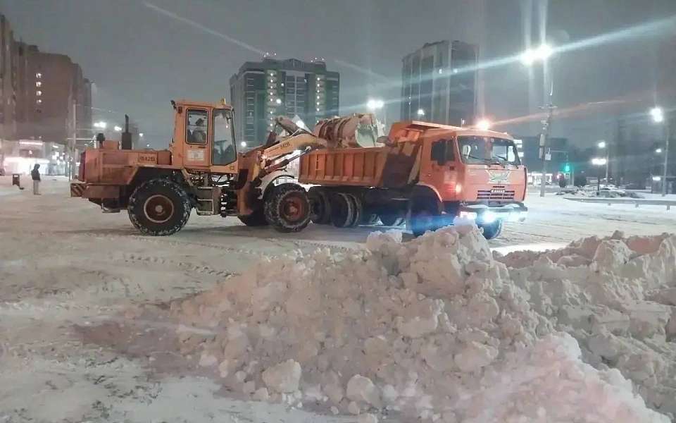 После мощного снегопада более 7,5 тыс. кубометров снега вывезли с улиц Воронежа