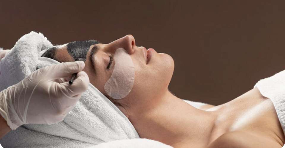 Мошенничество косметолога при оформлении соцконтракта выявили в Воронежской области