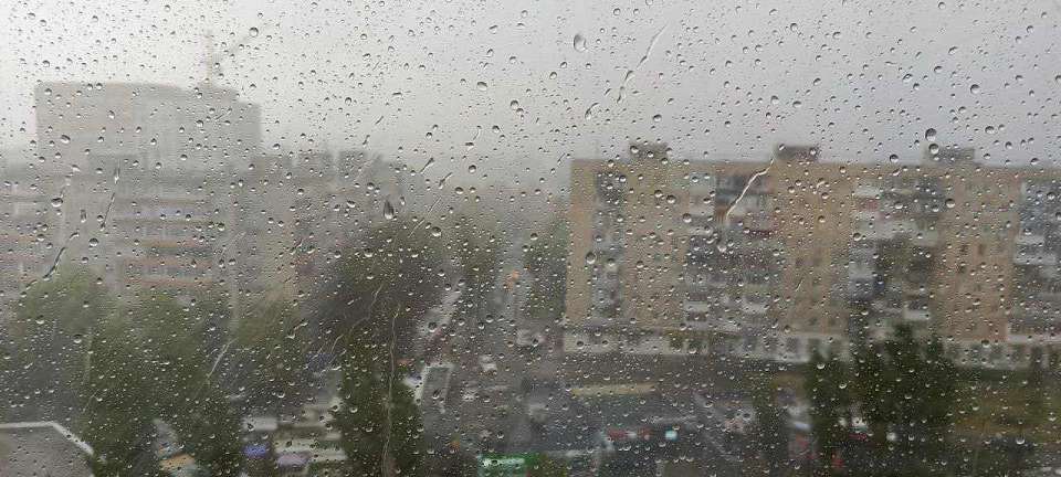 В МЧС предупреждают воронежцев о мощных ливнях, грозах, граде и сильном ветре