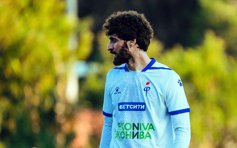 Форвард воронежского «Факела» Георгий Гонгадзе доиграет сезон в «Челябинске»