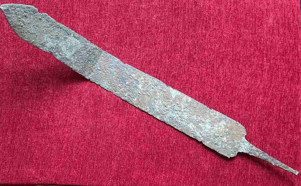 Меч воина IV–VI веков нашей эры нашли в Воронежской области