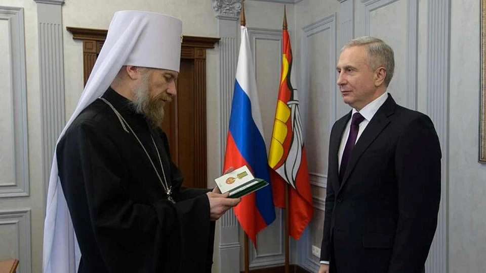 Вице-губернатору Трухачеву высокую епархиальную награду вручил митрополит Воронежский