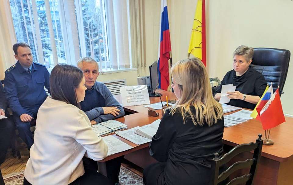 Министр природных ресурсов и экологии Воронежской области Наталья Ветер провела приём граждан в Железнодорожном районе