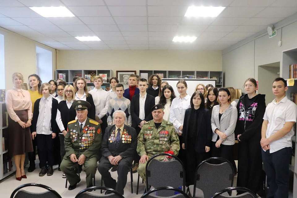 В Коминтерновском районе продолжаются акции в рамках празднования Дня Героев Отечества