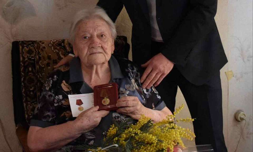 Столетний юбилей отпраздновала воронежский ветеран Великой Отечественной войны