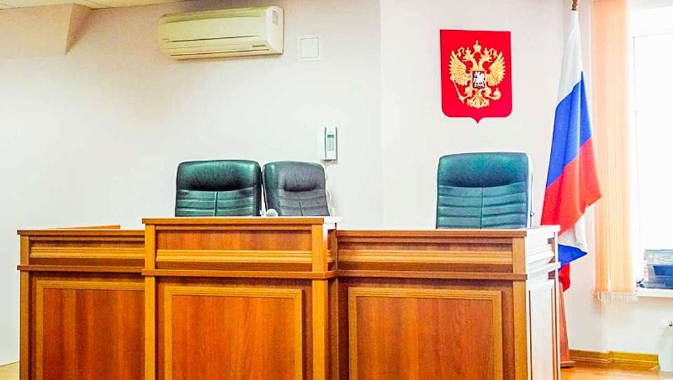 За взятку металлическими профлистами осуждён экс-начальник воронежской исправительной колонии