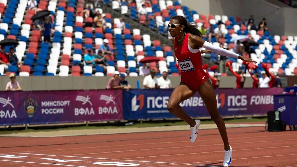 Рекорд России установила на международных соревнованиях воронежская бегунья