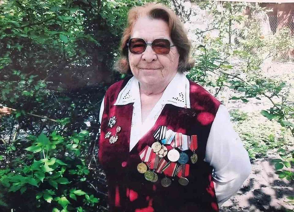 Мэр Воронежа Сергей Петрин поздравил с днем рождения почётного гражданина Александру Варвянскую