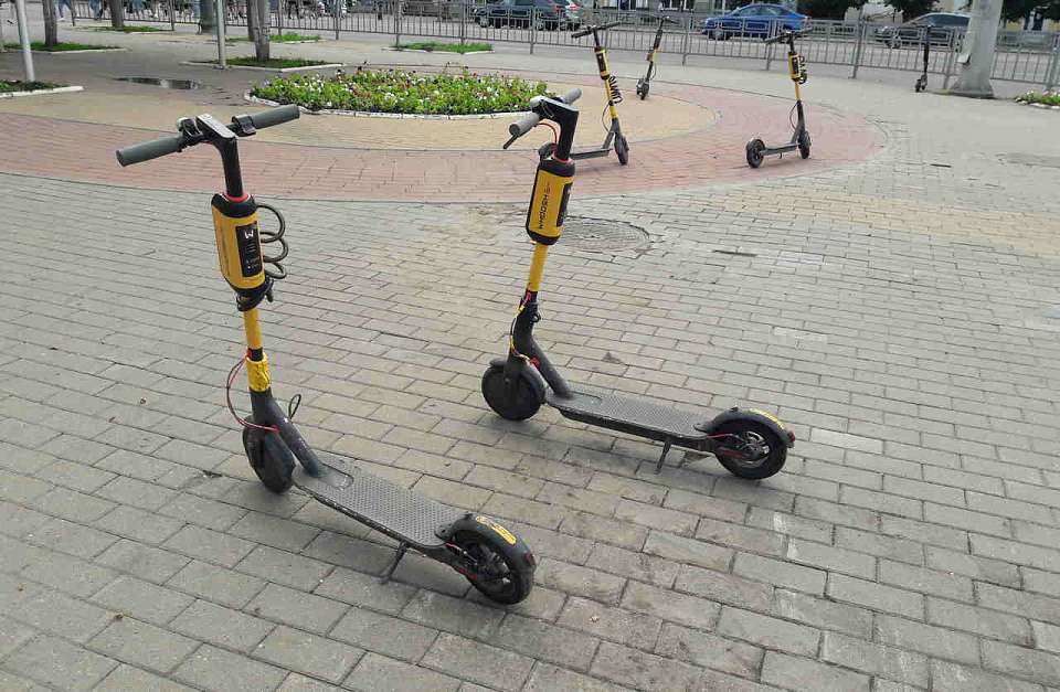 В Воронеже стартовал сезон аренды электросамокатов
