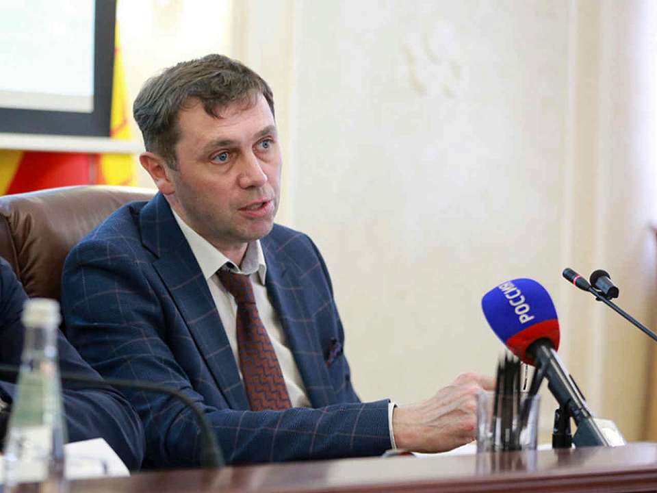 Мэр Воронежа обсудил со своим заместителем ее высказывания на недавнем форуме