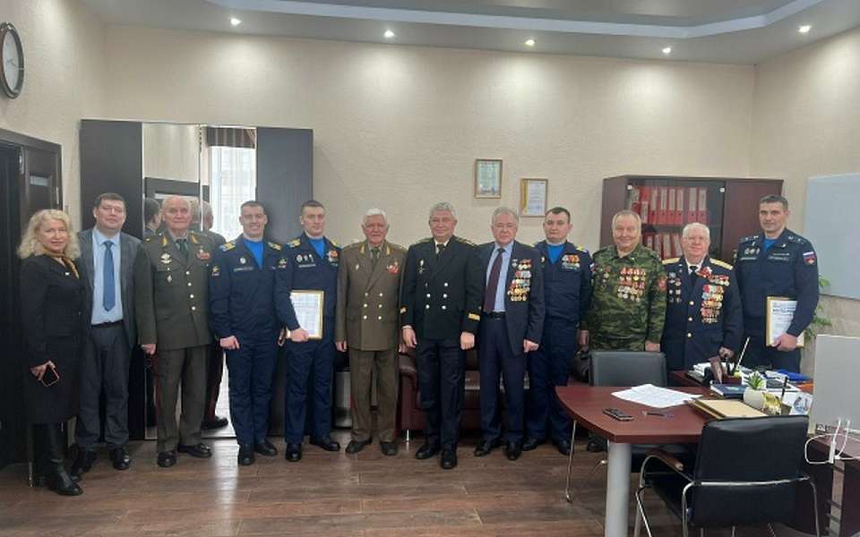 Воронежские ветераны провели урок мужества в губернском педколледже