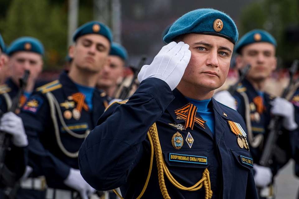 В Воронеже прошел Парад Победы