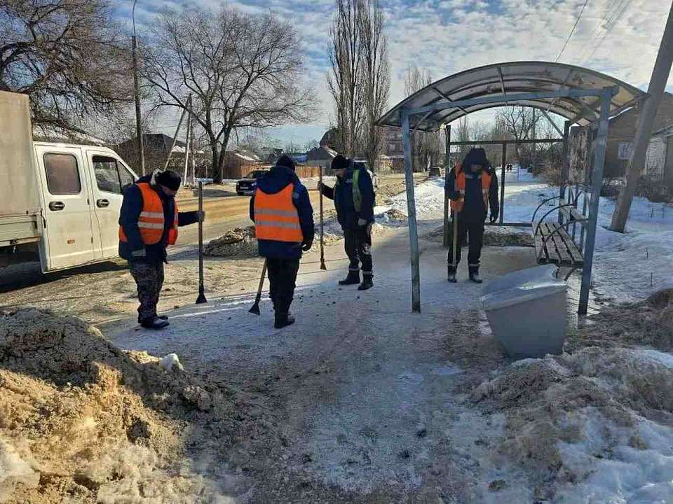 Куда сообщать о наледи, рассказал мэр Воронежа Сергей Петрин
