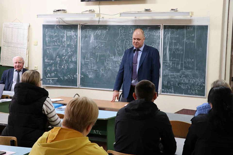 Энергетики «Россети Центр» рассказали воронежским старшеклассникам о преимуществах своей профессии