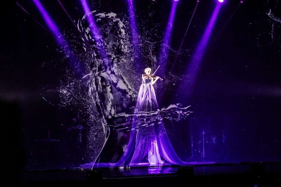 Воронежцы увидят гала-концерт Евгении Зимы с фрагментами шоу «Музыка в темноте», «Вивальди. Любовь и смерть в Венеции» и «Время женщин»