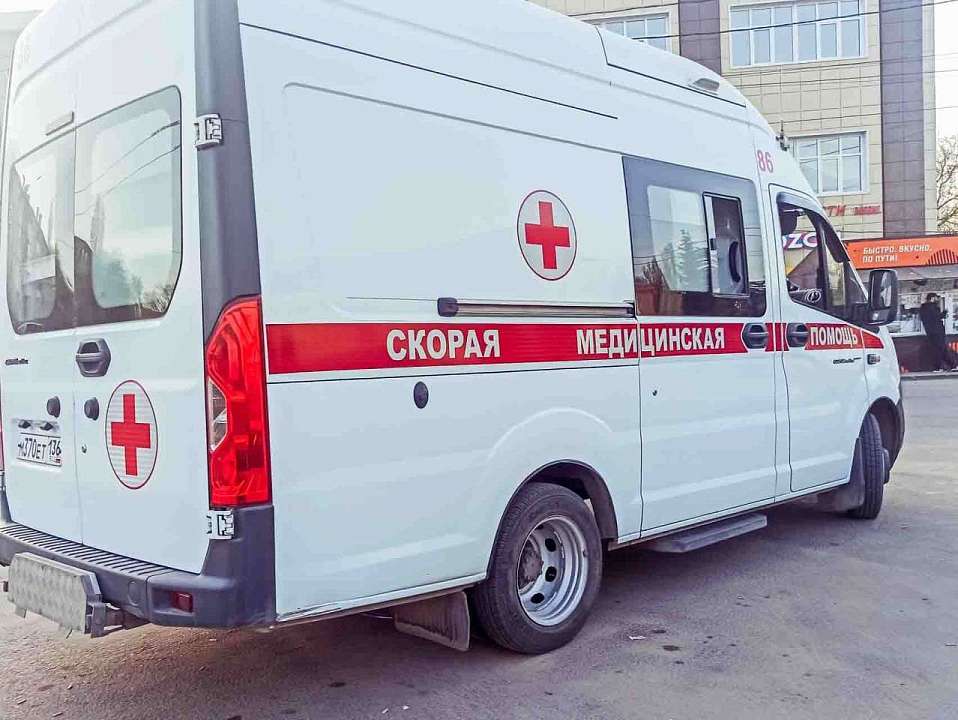 При падении обломков БПЛА пострадала девушка в Воронеже