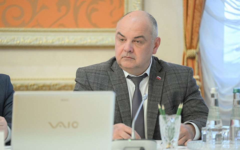 Отчет об эффективной системе допобразования в Репьевском районе представили воронежскому губернатору