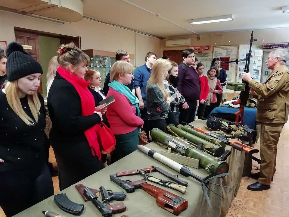 В Коминтерновском районе открылась выставка, посвященная 30-летию вывода войск из Афганистана