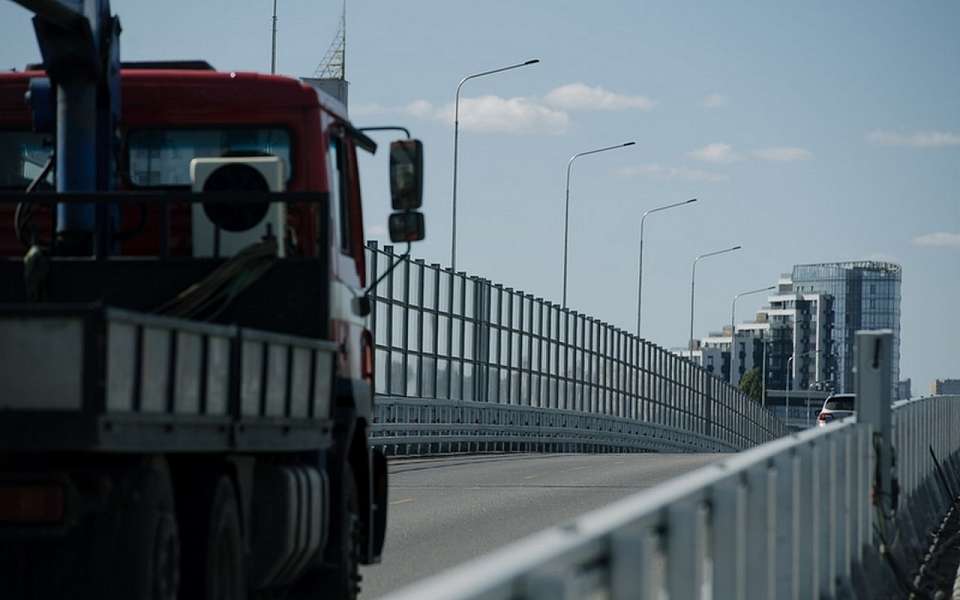 Срок запуска движения по второй части эстакады Остужевской развязки назвал воронежский губернатор