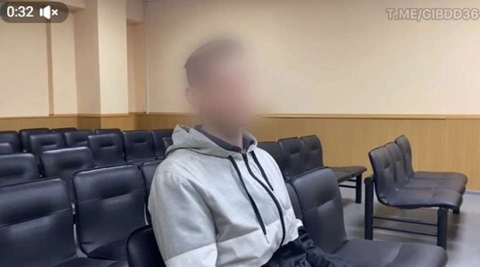 Разблокировавшего проезд на дамбу Чернавского моста воронежца оштрафовали на 10 тыс. рублей