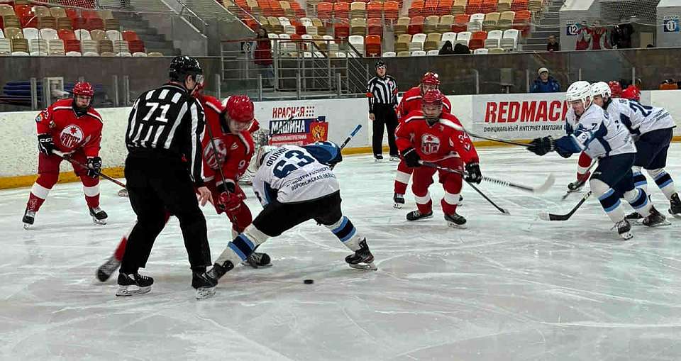 Нововоронежские хоккеисты дважды проиграли на площадке конкурентов